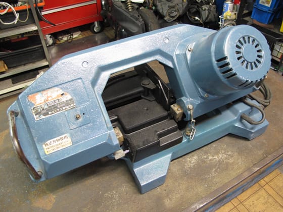静かな切断を求めて 古い中古の新ダイワ(SB120-2)の 静かな切断を求めて 古い中古の新ダイワ(SB120-2)の