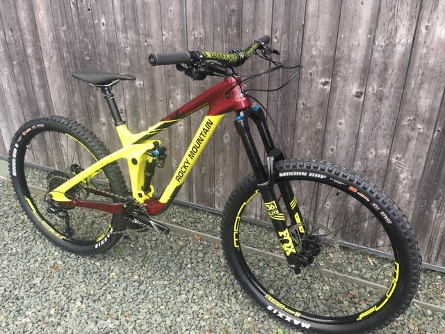 〈値下げ〉ROCKY MOUNTAIN slayer 27.5 M ダウンヒル 値下げ〉ROCKY MOUNTAIN slayer 27.5 M ダウンヒル Slayer
