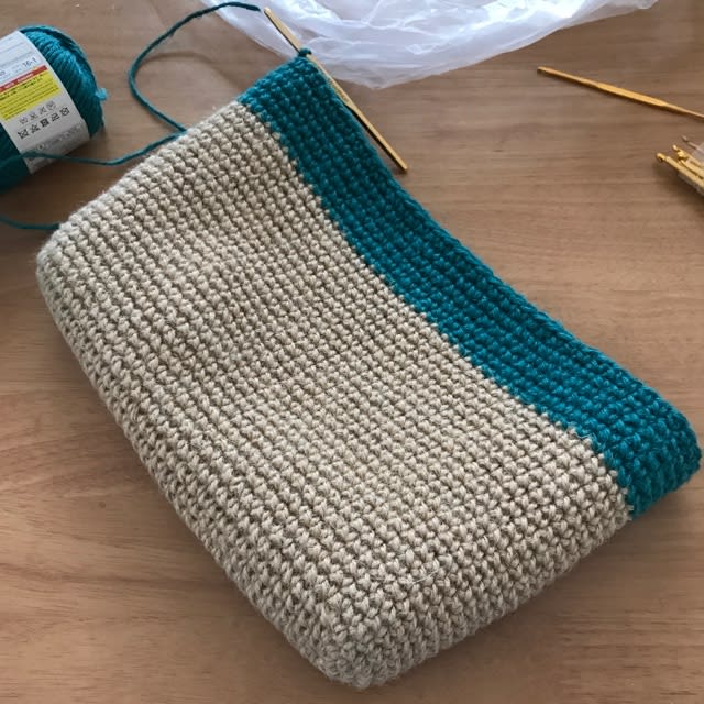 毛糸 クラッチバッグ 手編み