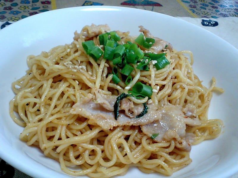 焼き肉のたれ焼きそば 貧乏飯食堂 Good And Cheap 焼き肉のたれ焼きそば 貧乏飯食堂 Good And Cheap
