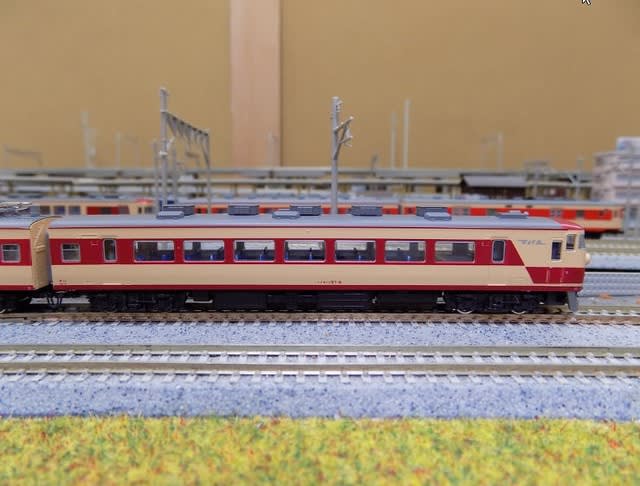 KATOの10-393 /394 157系”あまぎ”7両基本/増結セットと