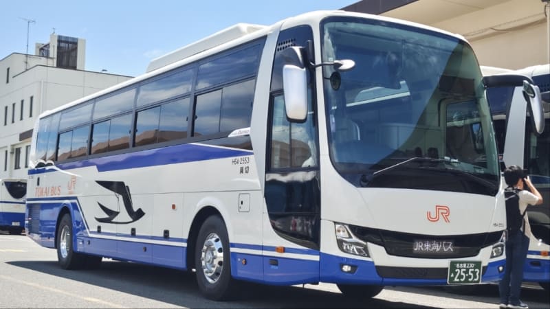JR東海バス エアロクイーン Amazon | 青島文化教材社 1/32 バス No.21 JR東海バス 三菱