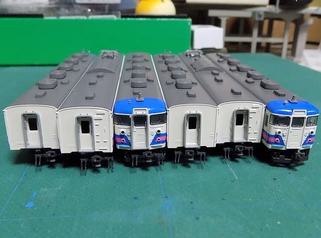 KATOの10-350 165系直流急行型電車(モントレー色)を KATOの10-350 165系直流急行型電車(モントレー色)を