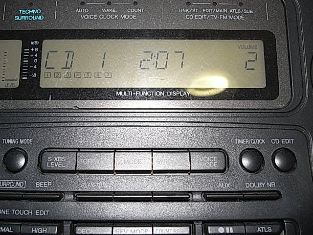 Panasonic, RX-DT909 (Bi-Amp 4-Drive Portable Stereo CD Panasonic, RX-DT909 (Bi-Amp 4-Drive Portable Stereo CD