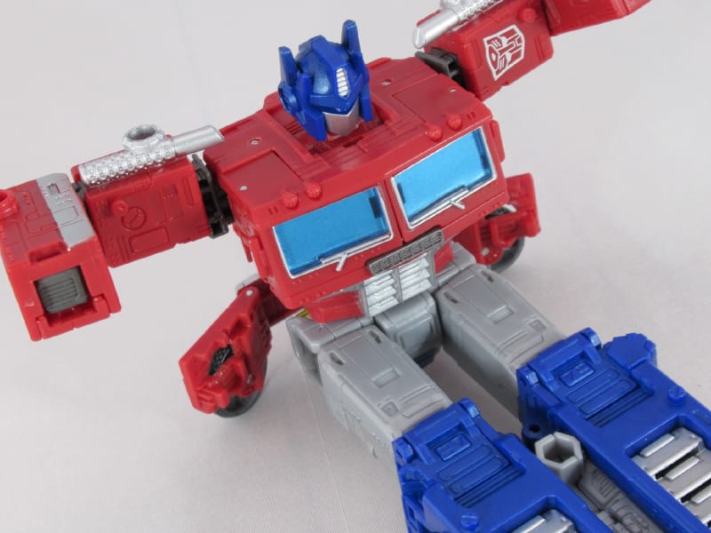 TFアースライズ リーダークラス オプティマスプライムをゆっくり