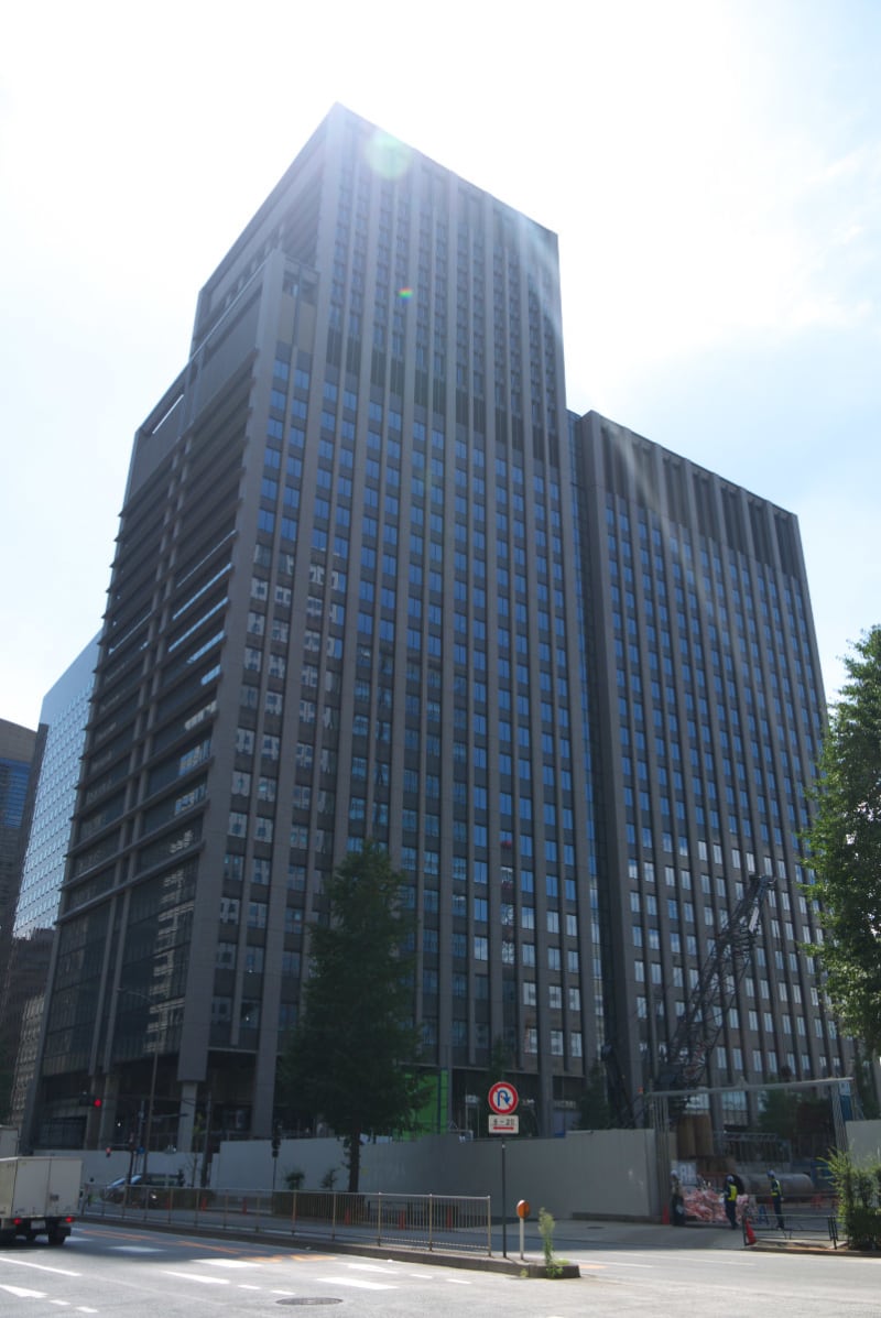 大手町ホトリア 丸の内パークビルディングの進捗状況 ２０１６年８月２５日 緑には 東京しかない