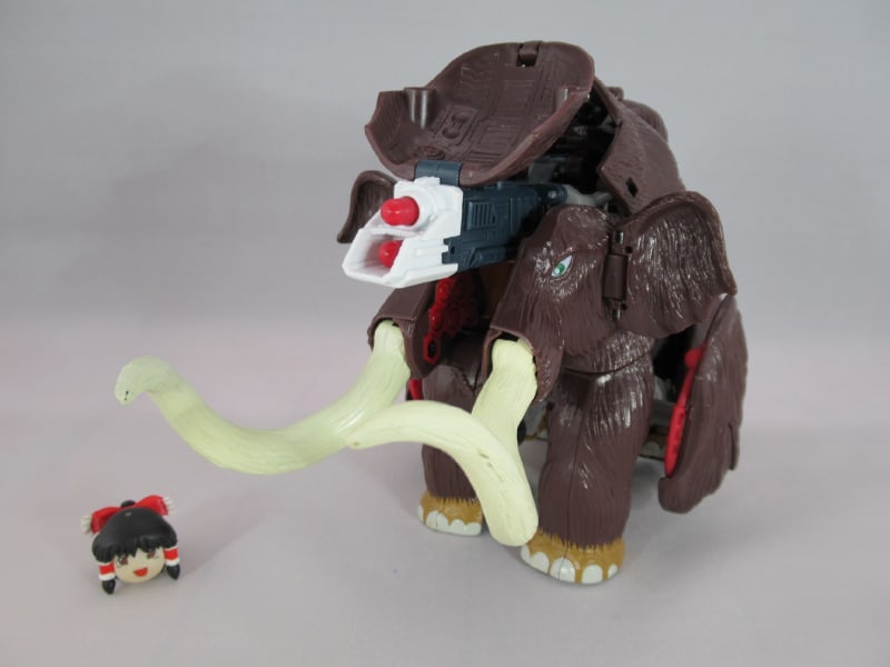 TFビーストウォーズネオ ウルトラクラス ビッグコンボイ(復刻版 TFビーストウォーズネオ ウルトラクラス ビッグコンボイ(復刻版