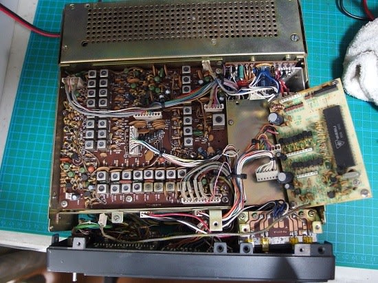 YAESU FT-707S - ガラクタな部屋 YAESU FT-707S - ガラクタな部屋