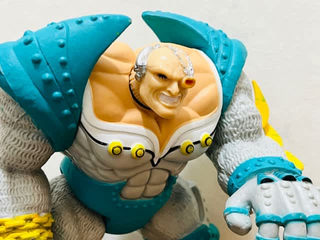 SPAWNのフィギュア　希少カラー Amazon.co.jp: マクファーレン・トイズ 30周年記念 SPAWN