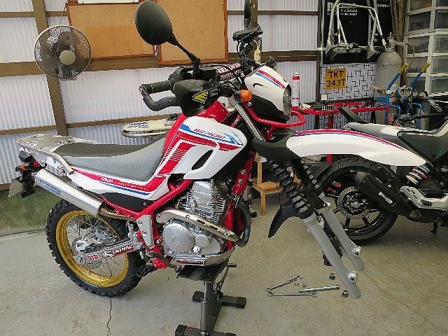 FINAL SEROW250 に BSのADVENTURECROSS AX41の前後を履いてみ FINAL SEROW250 に BSのADVENTURECROSS AX41の前後を履いてみ