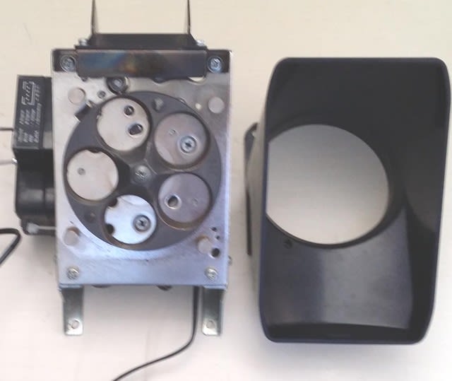パチスロの台間メダルサンドのホッパーを再利用した電動硬貨計数 パチスロの台間メダルサンドのホッパーを再利用した電動硬貨計数