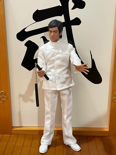 ブルース・リー『ドラゴン怒りの鉄拳』フィギュア! - blue deco ブルース・リー『ドラゴン怒りの鉄拳』フィギュア! - blue deco