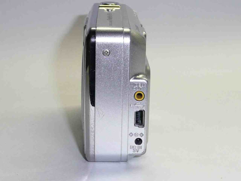 FUJIFILM FinePix A500 デジタルカメラ 512万画素 - 乾電池の