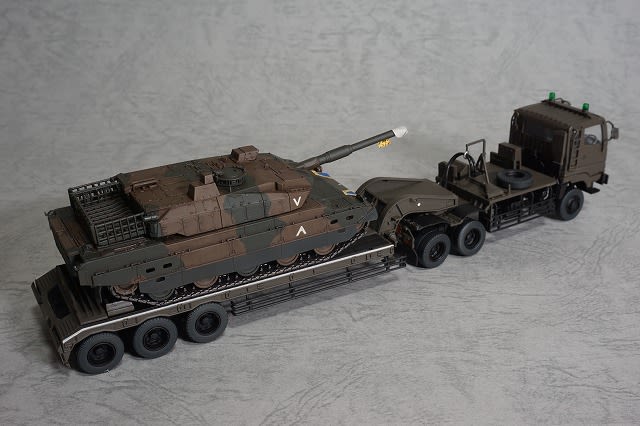 ギャラリー】陸上自衛隊 73式特大型セミトレーラー＆10式戦車【1