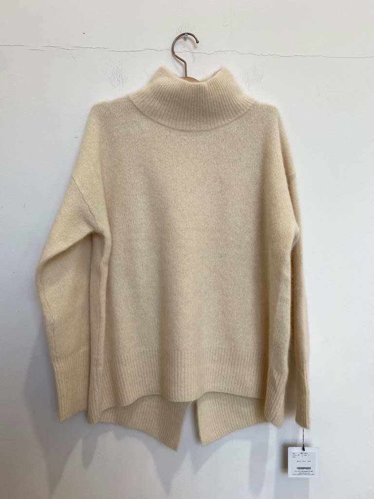 C'EST MOI(セモア)新作ニットが続々と入荷中❗️ - C-Three FUJI