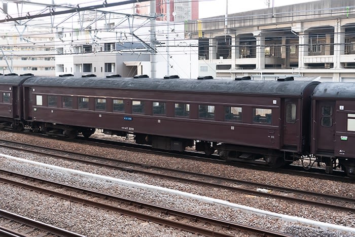 SLぐんま みなかみ」の客車を1両づつ撮ってみた。 60系客車・スハフ43系客車 #2 - 鉄風味な写真日記