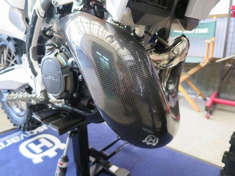 YZ250F 2019〜2023 エンジンハンガー 中古 ① - メルカリ