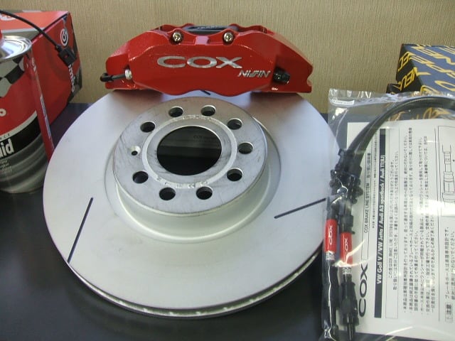 超美品 COX きたない ブレーキキャリパー アウディA3/フォルクスワーゲンGOLF5 パーツ