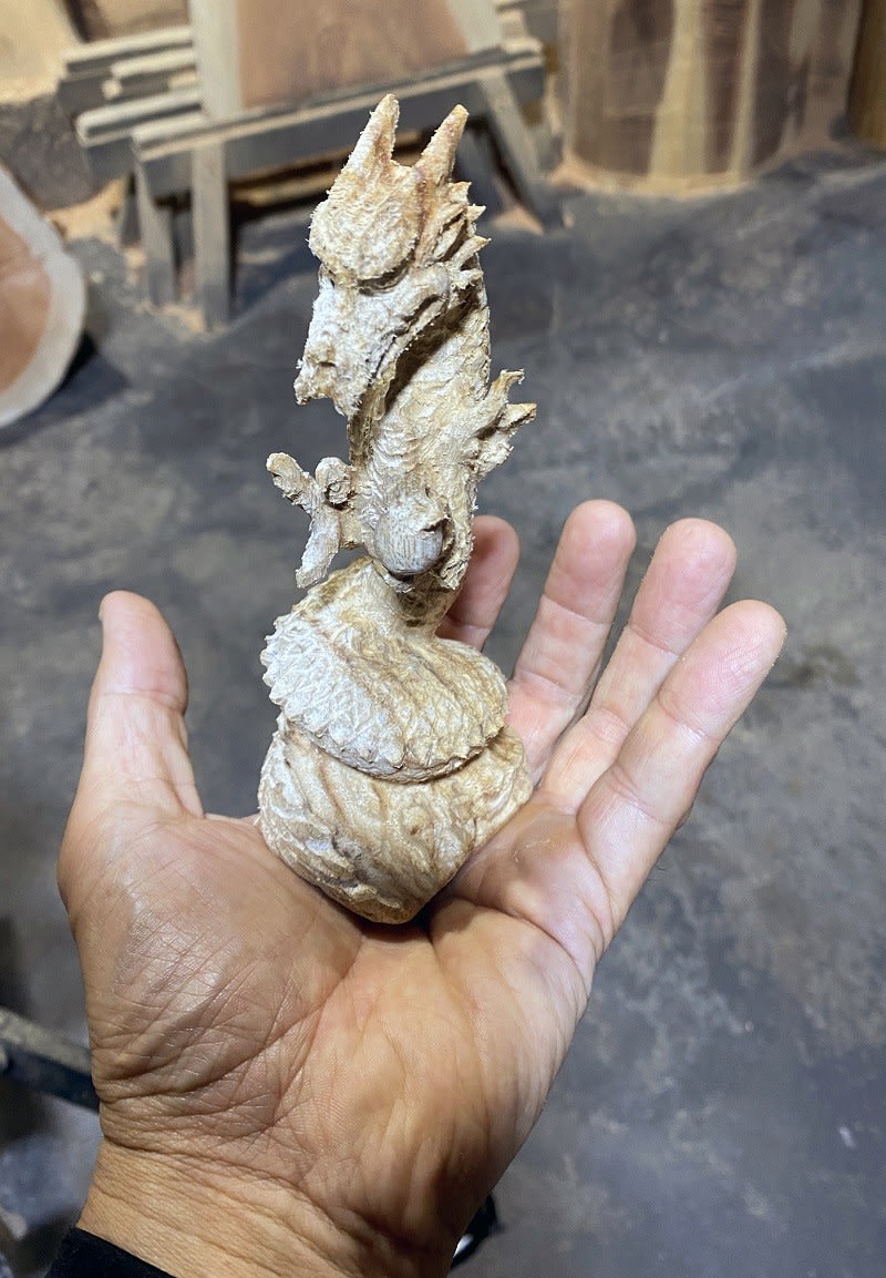 小さな龍像 特別注文品 - CHAINSAW ART JAPAN・ケイジの仕事記録 小さな龍像 特別注文品 - CHAINSAW ART JAPAN・ケイジの仕事記録