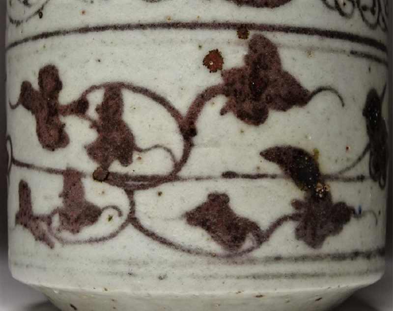 景徳鎮窯釉裏紅花の図高足椀　明時代　中国美術 景徳鎮窯釉裏紅花の図高足椀明時代中国美術