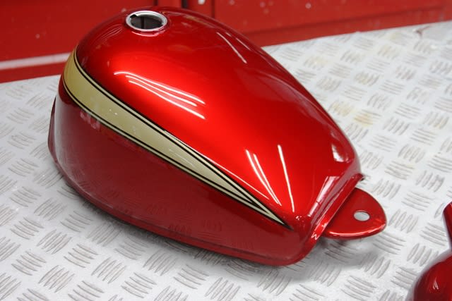 モンキー5LのCB750K仕様の塗装です。 - ドリーム商會ブログ