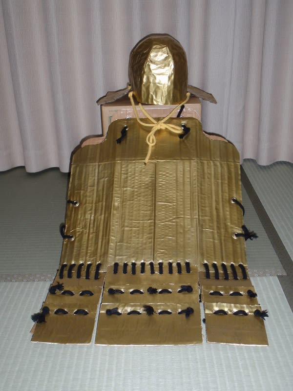 ダンボール甲冑第一弾。 徳川家康の甲冑、金陀美具足 - しょく日記。 ダンボール甲冑第一弾。 徳川家康の甲冑、金陀美具足 - しょく日記。