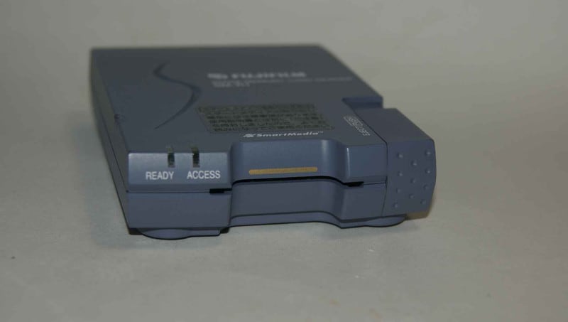 FUJIFILM IMAGE MEMORY CARD READER SM-R1 - 乾電池の画像集 出張所