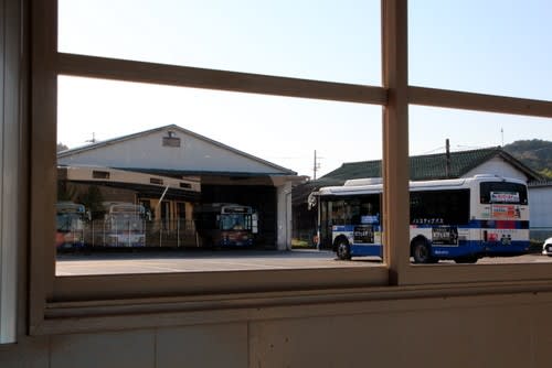 西日本JRバス園福線 [撮影：山田倶楽部写真館「バスの館」]