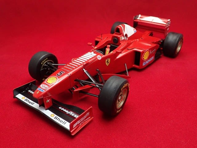 タミヤ 1/20 フェラーリF310B - 働いているバヤイじゃない