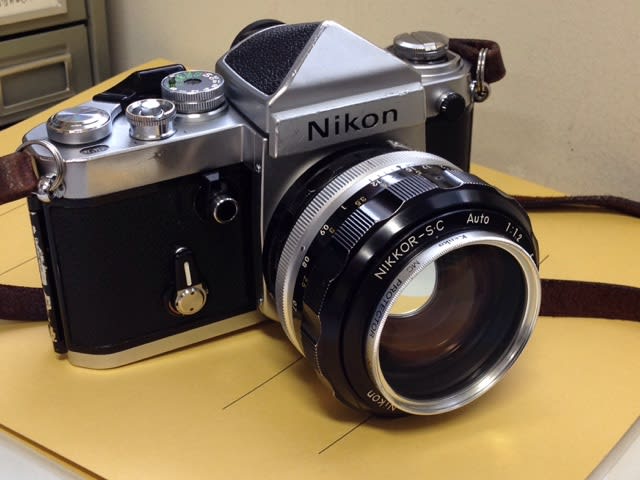 Nikon F2 アイレベル+ NIKKOR 28mm