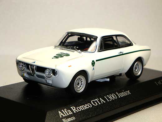 ミニチャンプス【minichamps】アルファロメオ GTA 1300 ジュニア 1970
