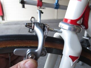 フロントフォーク ブレーキ穴の位置決め - Kinoの自転車日記