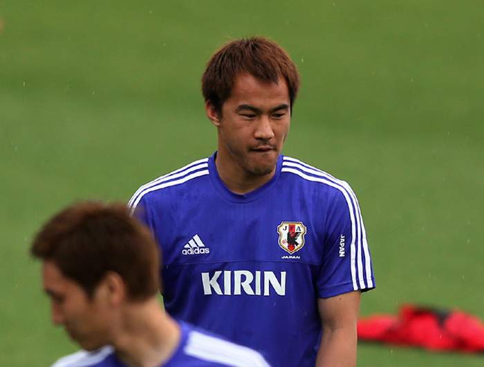 日本代表 2017 ユニフォーム 正規品 Lサイズ 香川真司 本田圭佑 長友佑都 本田と長友、2人の認識のズレに、「ジーコの失敗」をくり返す