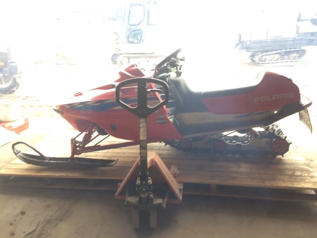 ポラリス Polaris 500 XC (S01NP5CS) 準備完了 - 内和農園 ポラリス Polaris 500 XC (S01NP5CS) 準備完了 - 内和農園
