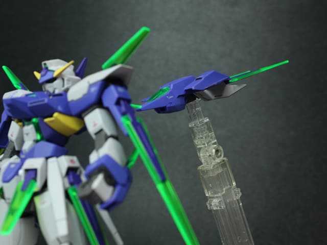 バンダイ 1/144 HG AGE ガンダム AGE-FX 完成品【塗装済み バンダイ 1/144 HG AGE ガンダム AGE-FX 完成品【塗装済み