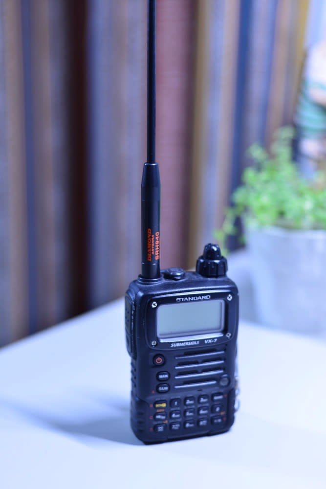 ハンディ機用アンテナ（SRH940） - 見上げてごらん青い空を