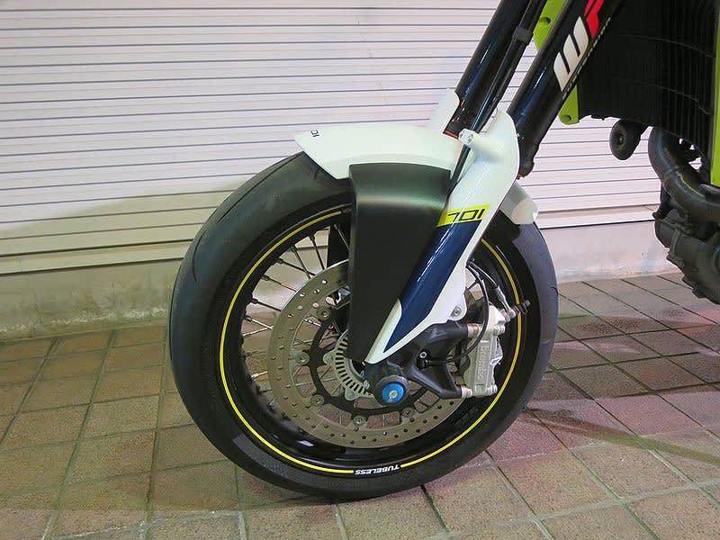 人と同じじゃ許せない!」認定!Husqvarna 701 SUPER MOTO 2019 人と同じじゃ許せない!」認定!Husqvarna 701 SUPER MOTO 2019