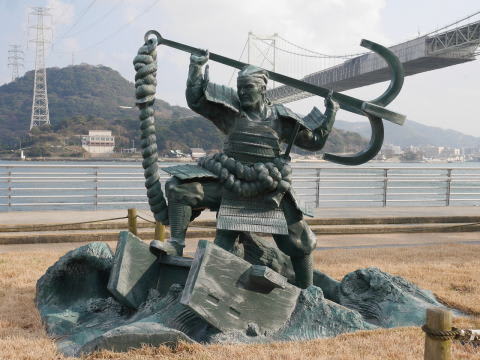鈴木利光作 正絹本金箔押朱糸縅10号兜 真・銀河兜 金屏風平飾り 鈴木利光作 正絹本金箔押朱糸縅10号兜 真・銀河兜 金屏風平飾り