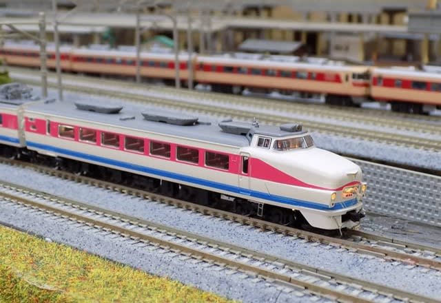TOMIXの92077 JR489系特急電車「白山」基本セットと TOMIXの92077 JR489系特急電車「白山」基本セットと
