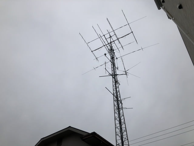 待望の“基地局用アンテナ”が初登場!!＞ラディックス、142/146MHz帯デジタル小電力コミュニティ無線用アンテナ「RCW-142SR」を発売開始  - hamlife.jp