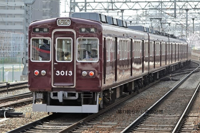 阪急 十三(2011.5.2) 3066、3062 並び - 撮り散らかし鉄 阪急 十三(2011.5.2) 3066、3062 並び - 撮り散らかし鉄
