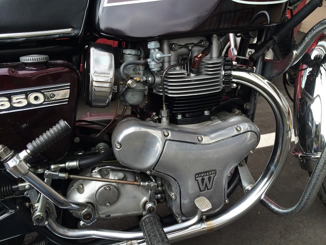 カワサキ650RS　W3 タンクセット　マルーン当時もの 秀逸なる、世界のクラシックバイクが集結する 日本唯一の専門店！！