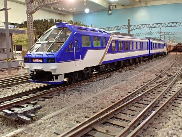ゆうトピア和倉」号 - こてはし鉄道日記