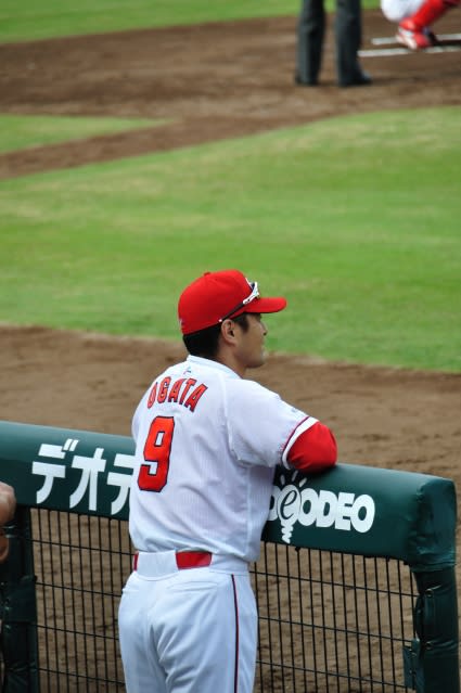 2009カープ観戦記 10月10日 緒方孝市 引退試合 - 訴えたい事が 2009カープ観戦記 10月10日 緒方孝市 引退試合 - 訴えたい事が