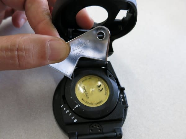 SUUNTO.VYPERスントヴァイパーダイブコンピュータ電池交換 SUUNTO.VYPERスントヴァイパーダイブコンピュータ電池交換