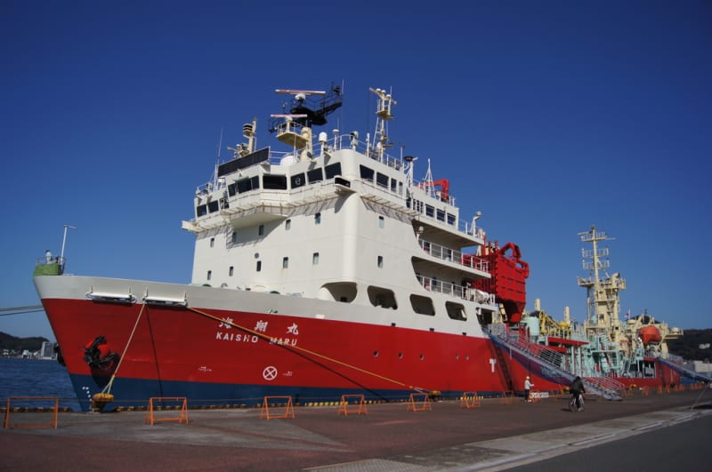 大型浚渫兼油回収船・海翔丸 Kaisho Maru