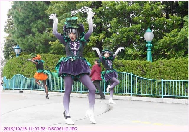 ダンサー 〈かかぼちゃ風コスチューム スプーキー“Boo!”パレード ダンサー 〈かかぼちゃ風コスチューム スプーキー“Boo!”パレード