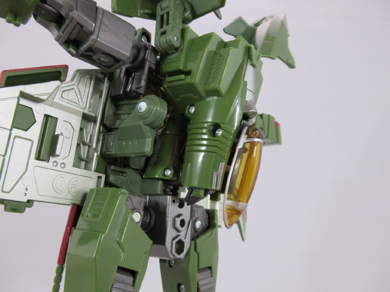 TFレガシーエヴォリューション リーダークラス スカイクエイクを