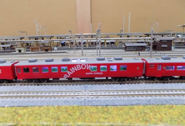 KATOの10-306 JR東日本 スーパーエクスプレスレインボーを