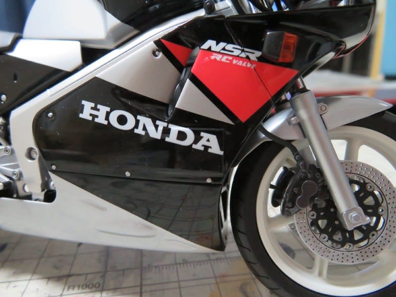 アオシマ MC18 NSR250R'89 その4 - まぁ、何とかなるっしょ! アオシマ MC18 NSR250R'89 その4 - まぁ、何とかなるっしょ!